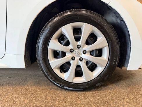 Used 2025 Toyota Corolla LE FWD image 25