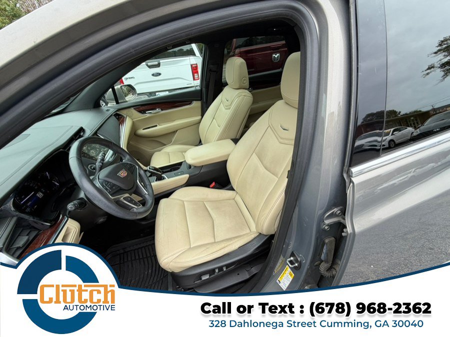 Used 2018 Cadillac XT5 FWD Premium Luxury w/ Driver Awareness Package image 9