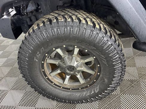 Used 2016 Jeep Wrangler Sport image 14