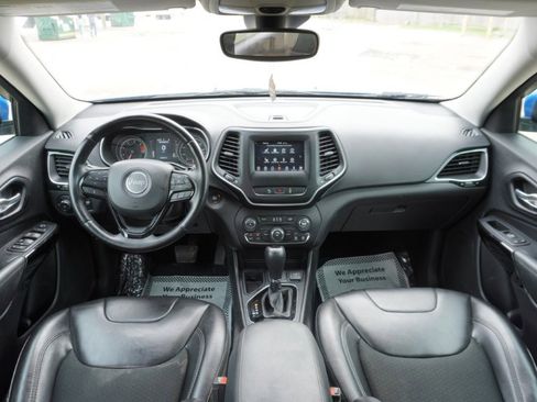 Used 2021 Jeep Cherokee Latitude Plus image 9