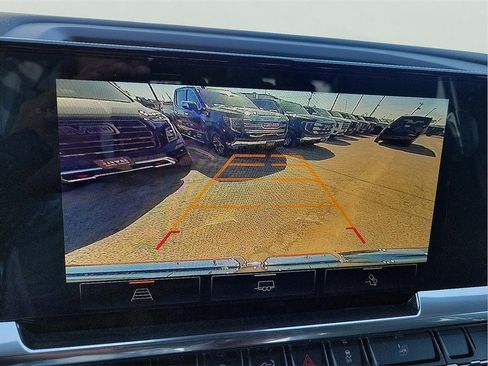 New 2026 GMC Sierra 1500 SLE w/ Preferred Package image 18