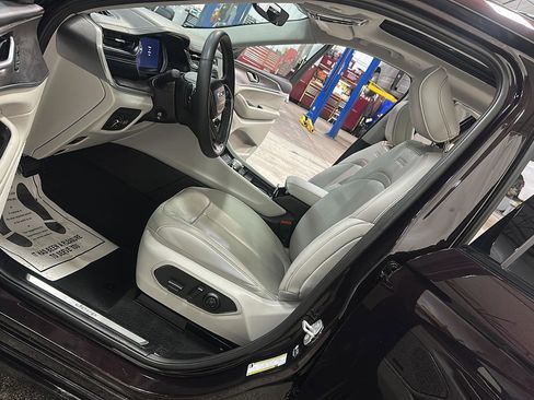 Used 2023 Jeep Grand Cherokee L Overland image 15