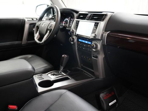 Used 2022 Toyota 4Runner Limited RWD image 13