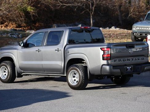 Used 2022 Nissan Frontier S w/ Technology Package image 2