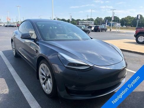 Used 2022 Tesla Model 3 Long Range AWD/4WD image 4