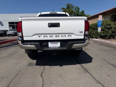 Used 2021 Toyota Tacoma SR5 RWD image 11