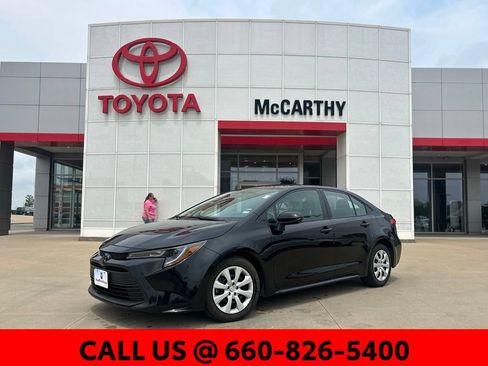 Used 2025 Toyota Corolla LE FWD image 1