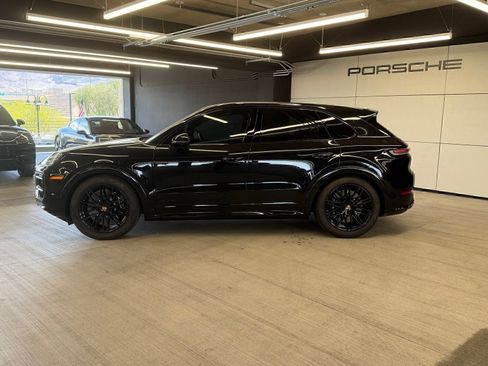 Certified 2025 Porsche Cayenne GTS AWD/4WD image 2