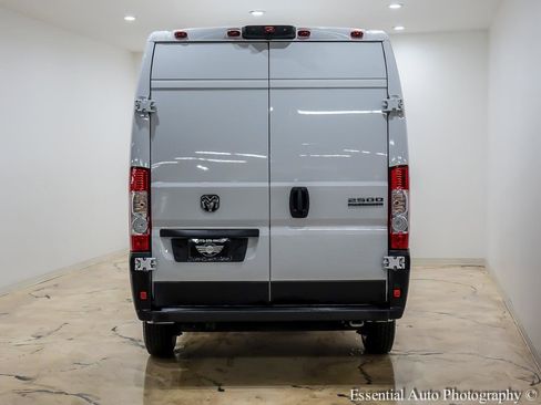 Used 2023 RAM ProMaster 2500 image 4