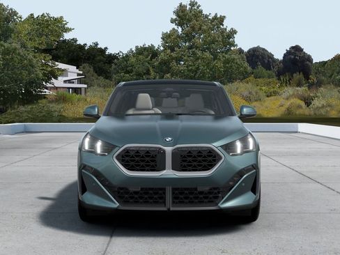 New 2026 BMW X2 xDrive28i w/ Technology Package AWD/4WD image 3