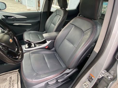 Used 2020 Chevrolet Bolt Premier w/ Infotainment Package image 11