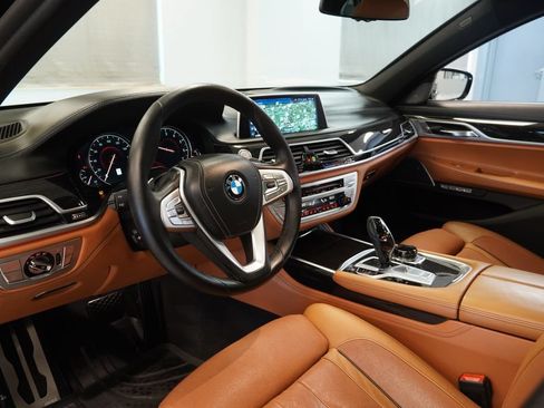 Used 2017 BMW 740i xDrive AWD/4WD image 7