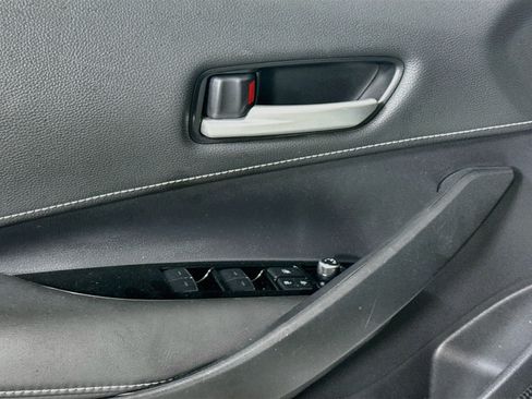 Used 2021 Toyota Corolla SE FWD image 24