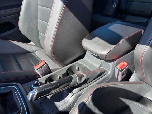 Used 2018 Volkswagen GTI SE w/ SE Leather Package FWD image 33