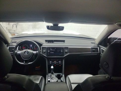 Used 2019 Volkswagen Atlas SE w/ Towing Package image 35