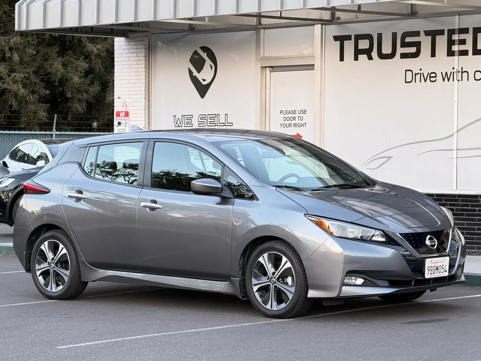 Used 2021 Nissan Leaf SV FWD image 7