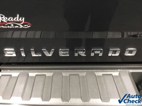 Used 2018 Chevrolet Silverado 1500 LTZ AWD/4WD image 19