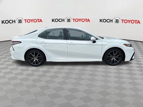 Used 2023 Toyota Camry SE w/ Cold Weather Package AWD/4WD image 9