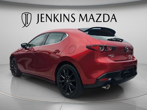 Certified 2025 MAZDA MAZDA3 Hatchback w/Premium Plus Pkg image 6