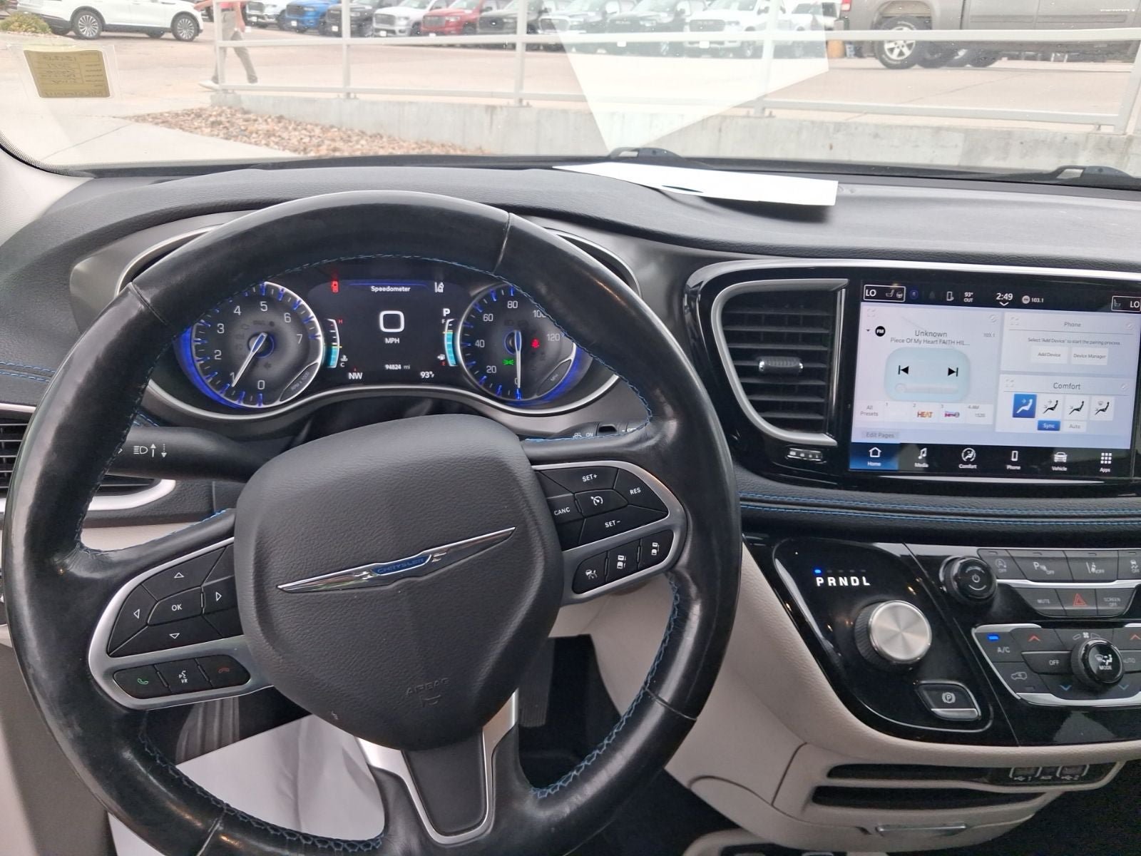 Used 2021 Chrysler Pacifica Touring w/ Cold Weather Group AWD/4WD image 21