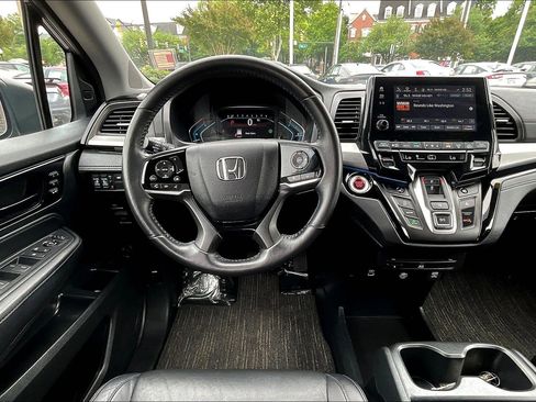 Used 2023 Honda Odyssey Touring image 5