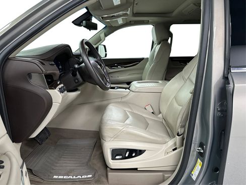 Used 2017 Cadillac Escalade ESV Premium Luxury image 9