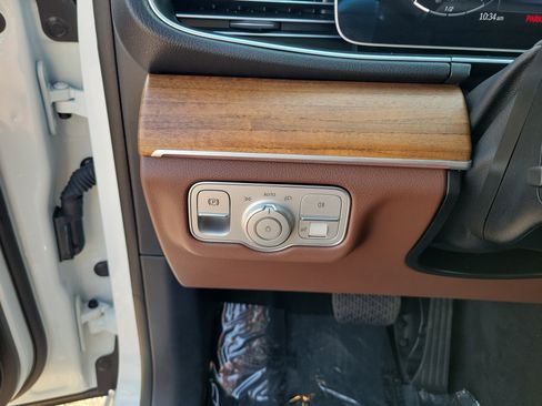 Used 2025 Mercedes-Benz GLE 350 4MATIC image 30