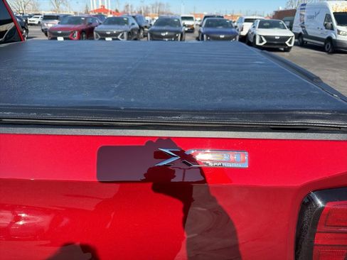 Used 2024 GMC Sierra 1500 SLT w/ SLT Premium Plus Package image 5