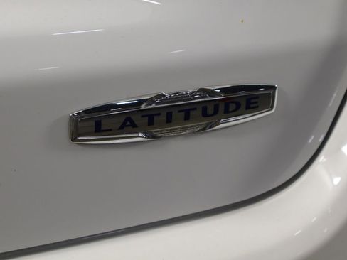 Used 2022 Jeep Compass Latitude AWD/4WD image 46