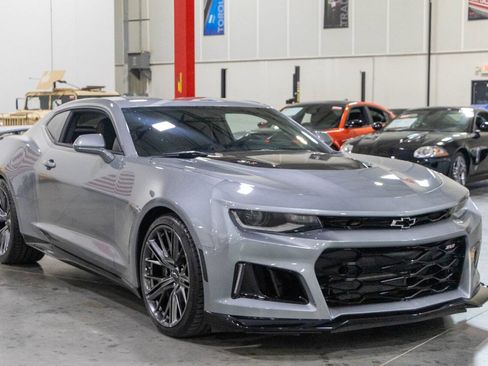 Used 2024 Chevrolet Camaro ZL1 RWD image 9