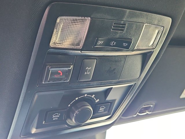 Used 2020 Toyota Tacoma TRD Off-Road w/ Technology Package AWD/4WD image 19