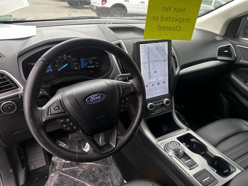 Used 2022 Ford Edge SEL w/ Cold Weather Package image 5
