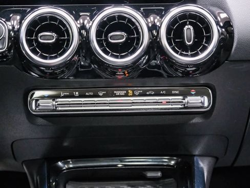 Certified 2023 Mercedes-Benz GLA 250 image 14