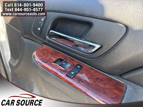 Used 2013 Chevrolet Avalanche LT image 24