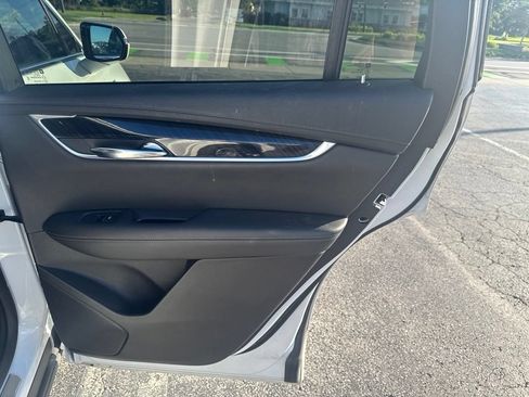 Used 2021 Cadillac XT6 Premium Luxury AWD/4WD image 40