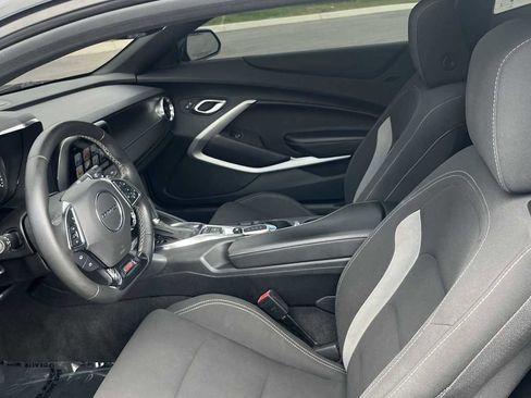 Used 2018 Chevrolet Camaro SS RWD image 15