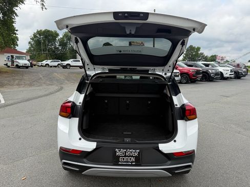 Used 2024 Buick Encore GX Preferred FWD image 19