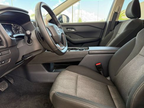 Used 2025 Nissan Rogue SV AWD/4WD image 29