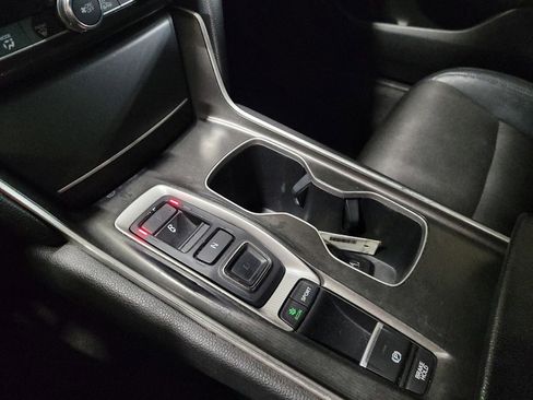 Used 2018 Honda Accord Sport image 26