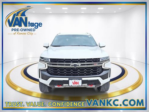 Certified 2021 Chevrolet Tahoe Z71 w/ Z71 Signature Package AWD/4WD image 2