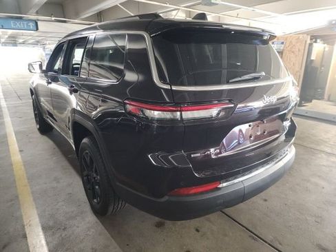 Used 2022 Jeep Grand Cherokee L Limited image 3