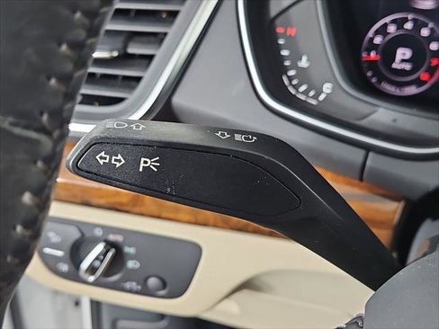 Used 2018 Audi Q5 Premium w/ Premium Plus Package AWD/4WD image 31
