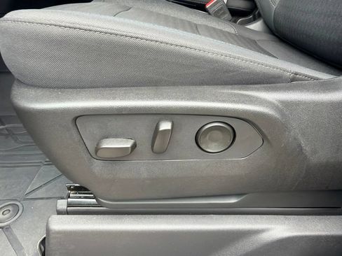 Used 2025 Chevrolet Silverado 2500 Custom w/ Custom Value Package AWD/4WD image 19