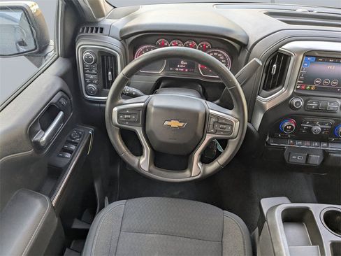 Used 2020 Chevrolet Silverado 1500 LT image 15