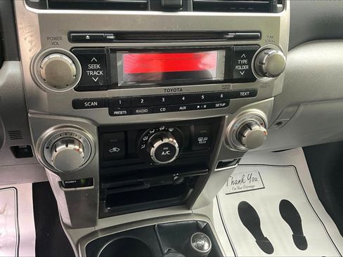 Used 2011 Toyota 4Runner SR5 w/ Convenience Pkg image 15