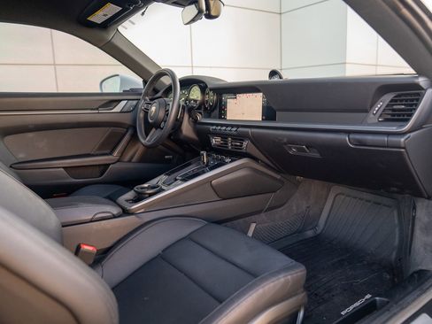 Used 2023 Porsche 911 Carrera image 23