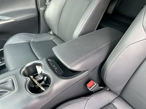 Used 2024 Toyota Venza XLE AWD/4WD image 20