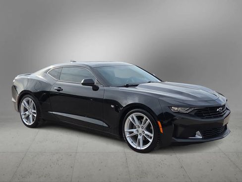 Used 2021 Chevrolet Camaro LT w/ RS Package RWD image 2
