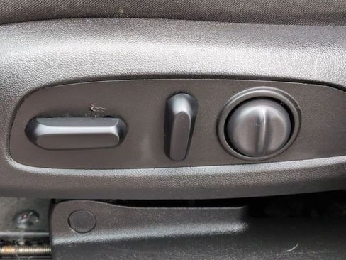 Used 2020 Chevrolet Equinox LT w/ LPO, Floor Liner Package image 13