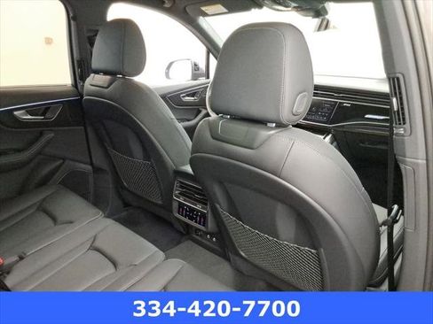 Used 2025 Audi Q7 3.0T Premium Plus w/ Premium Plus Package AWD/4WD image 21